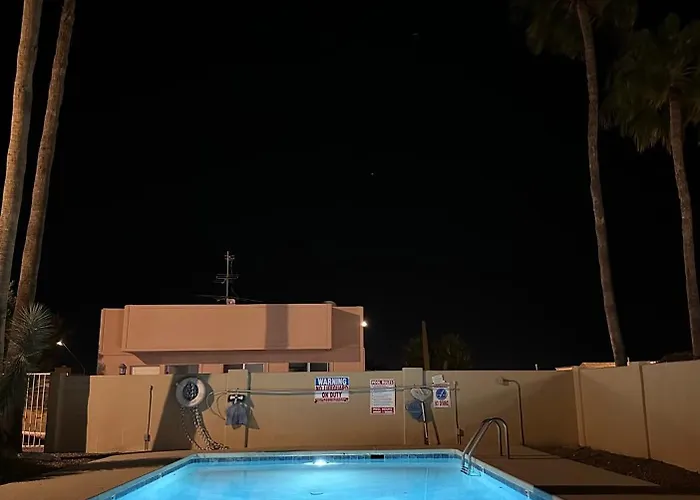 Flamingo 3*