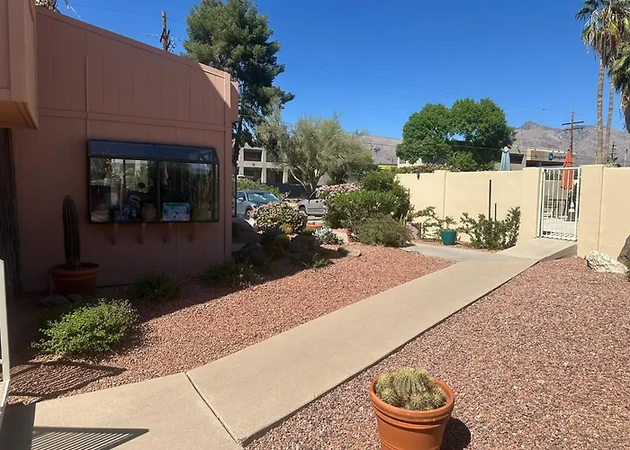 Flamingo Hotel